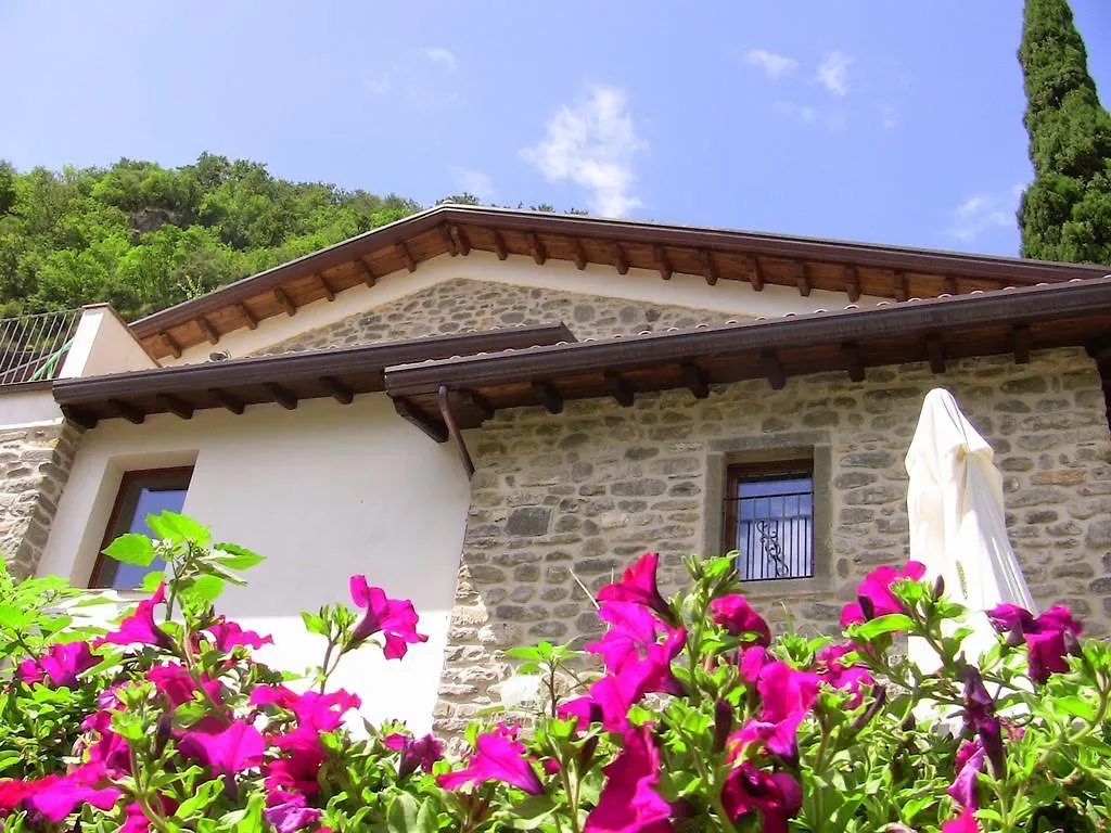 Alojamento de Turismo Rural Agriturismo di là dall'Acqua Fivizzano